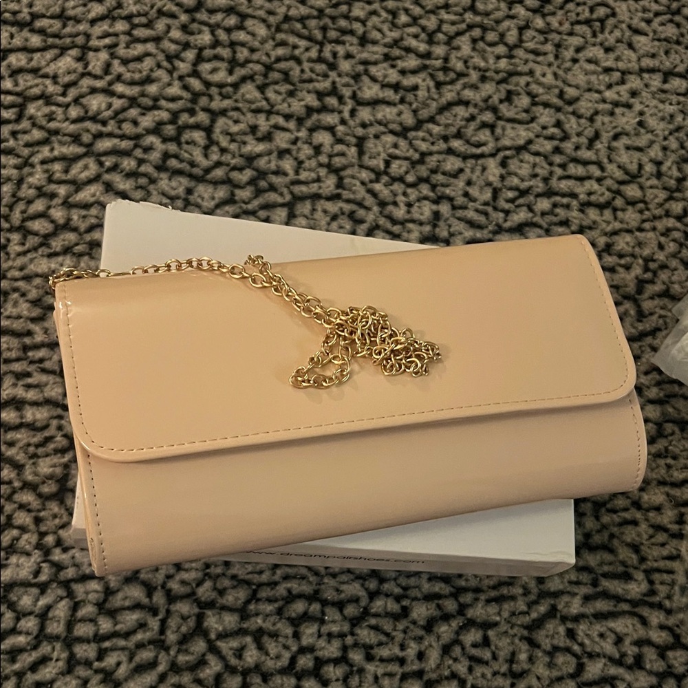 Elegant Cream Clutch with Gold Chain